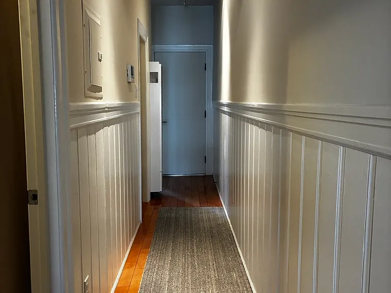 Main hallway. recently repainted