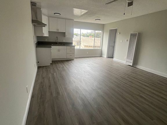 5th image of 2919 Carmona Ave APT 8