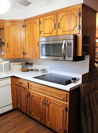 4th image of 16875 Tanglewild Dr