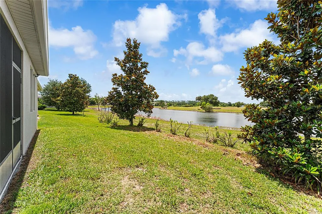 2 bed, 2.0 bath, 1645 sqft, $2,400 — Photo 4