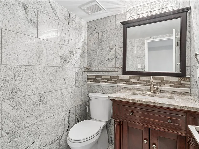 175 E Delaware Pl #8304 — Photo 6