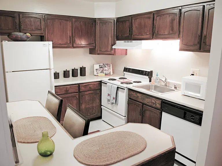 White Oaks — Photo 12