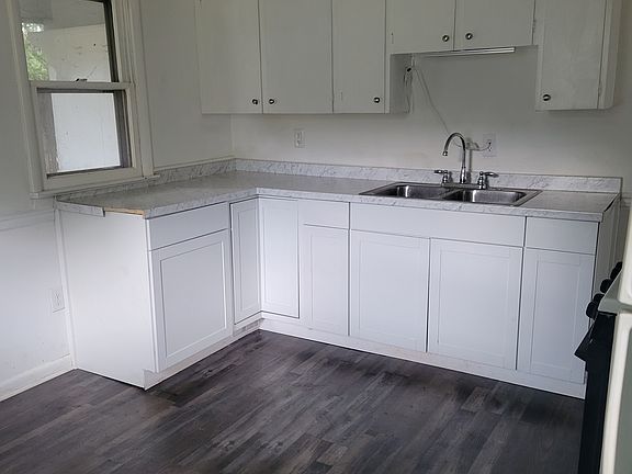 2nd image of 315 Randolph St
