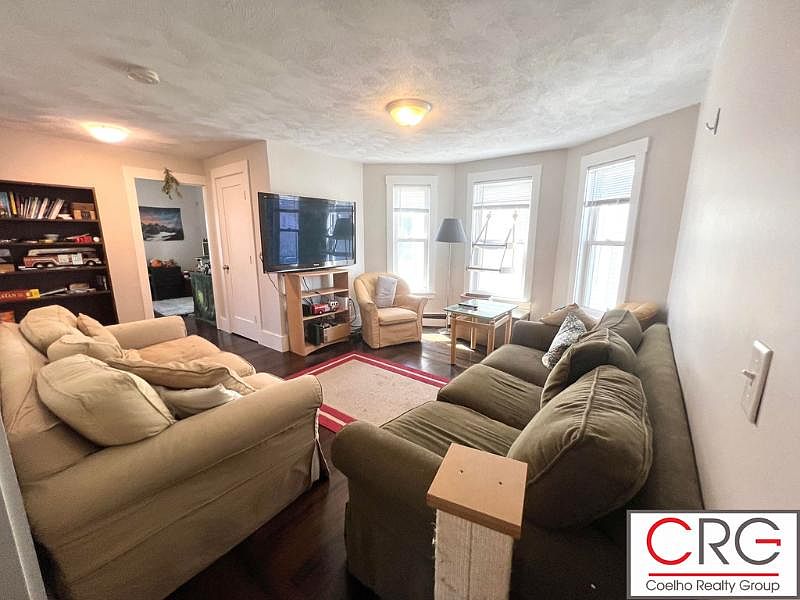 1st image of 8 Lowden Ave #2