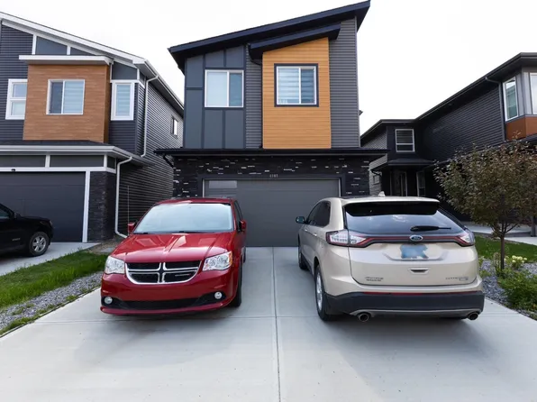 6907 173rd Ave NW, Edmonton, AB T5Z 0M8