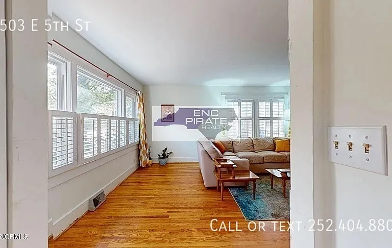 2503 E 5th St — Photo 7