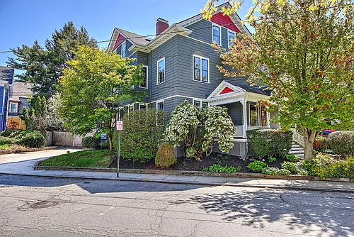 240 Brown St #2 Photo 1 240 Brown St #2 Photo 1
