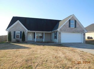 314 Century Dr, Rossville, GA 30741