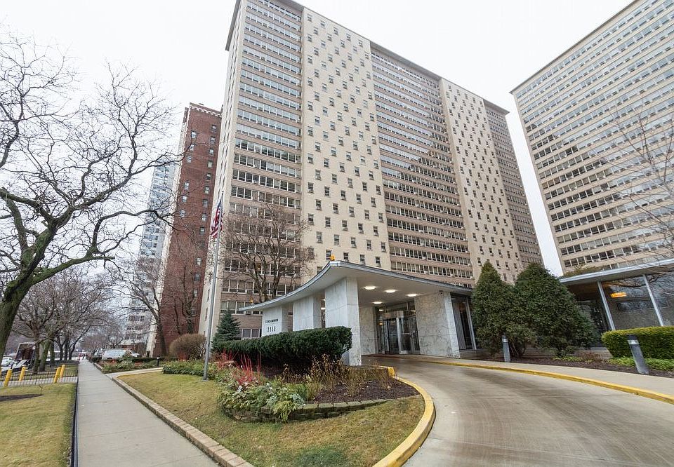 1st image of 3950 N Lake Shore Dr APT 2126