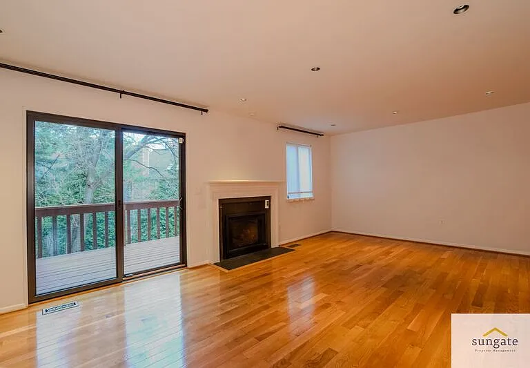 418 Five Farms Ln — Photo 2