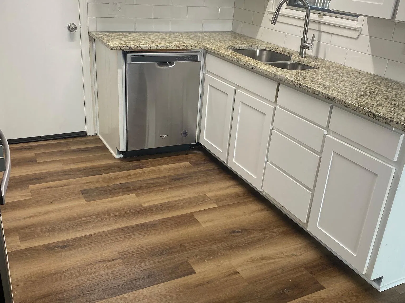 3 bed, 1903 sqft, $2,150 — Photo 4