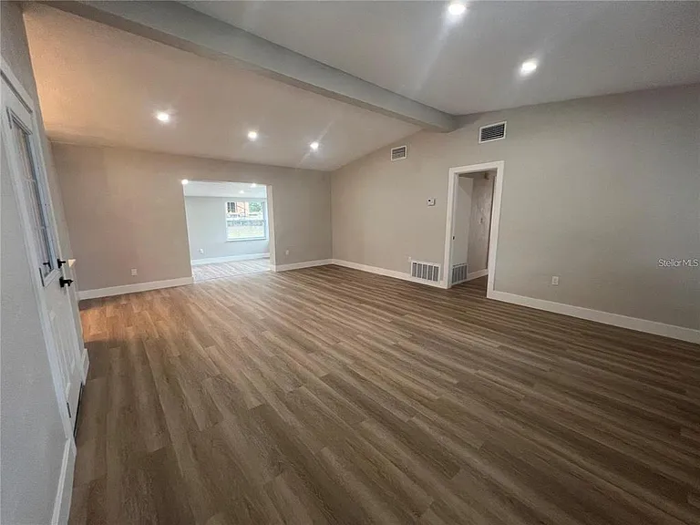 1809 Chase Ave — Photo 23