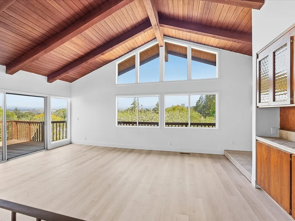 1358 Echo Valley Dr