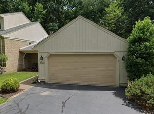 1322 Timberlake Rd, Evansville, IN 47710