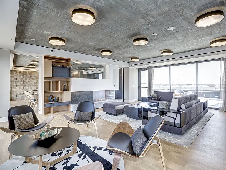 Rooftop Lounge