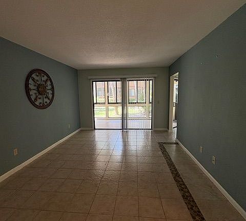 2nd image of 11 Mid Pines Cir #11