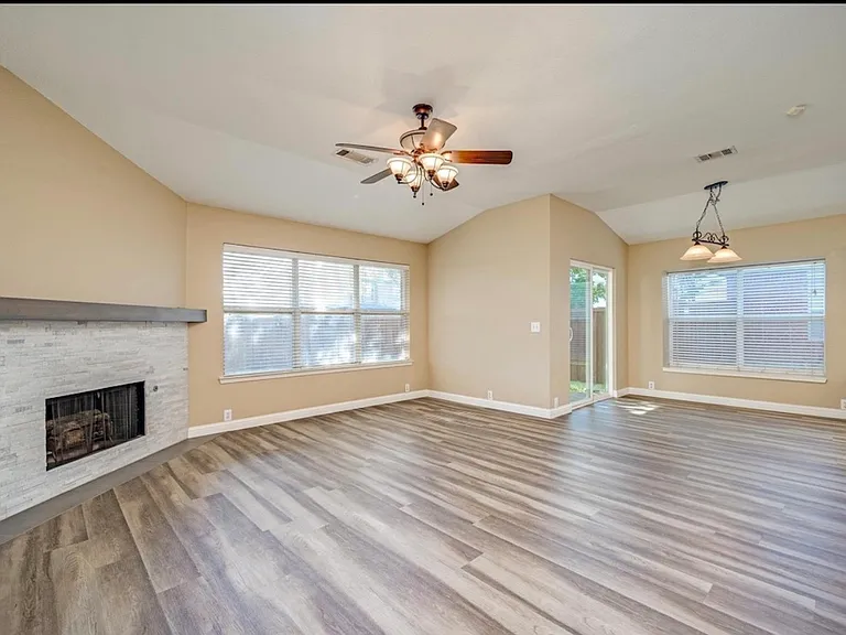 2312 Capeland Dr — Photo 10