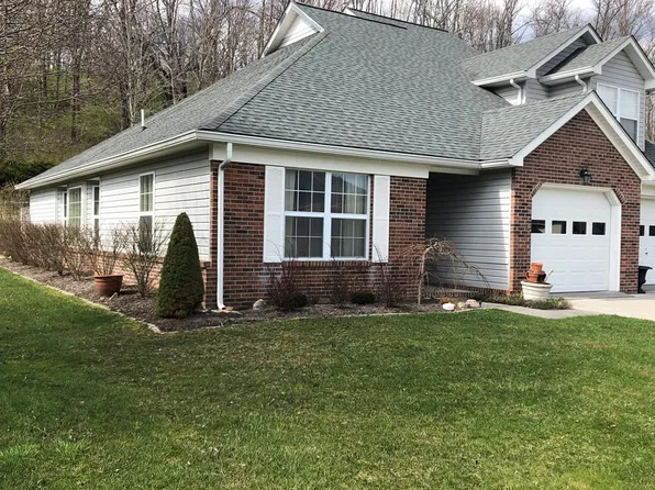 172 Forest Hill Dr, Tazewell, VA 24651