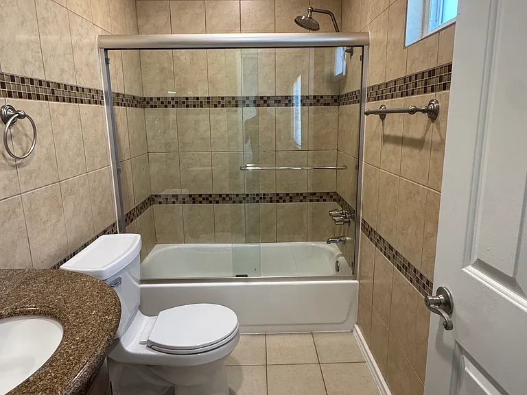 905 Michelle Ct — Photo 23