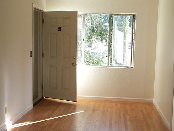 2nd image of 357 Hawthorne Ave APT B