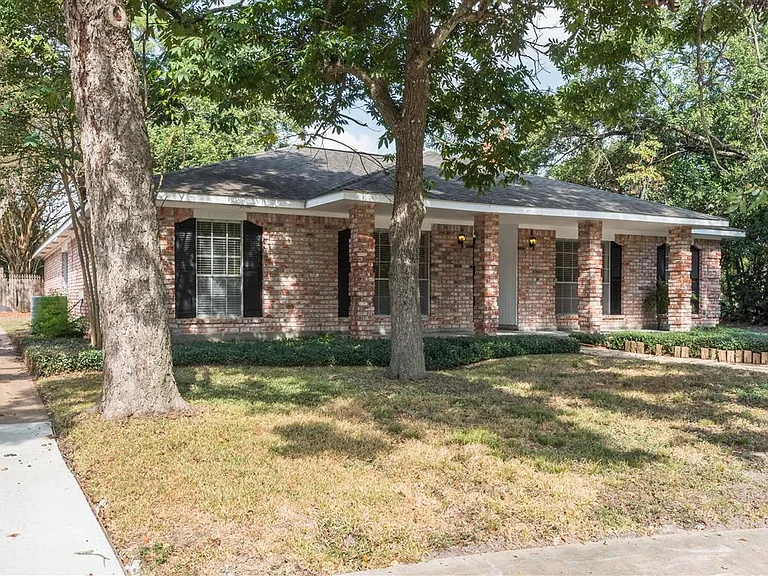 7403 Tall Pines Dr — Photo 3