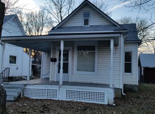 1249 SW Washburn Ave, Topeka, KS 66604