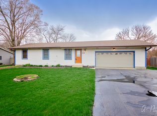 8106 Pinoak Dr, Wonder Lake, IL 60097