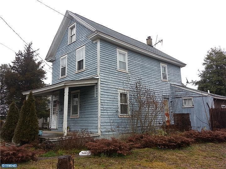 2nd image of 68 Williams St