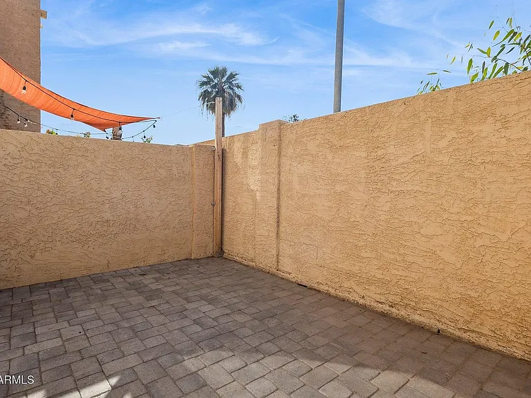1025 E Highland Ave #6 — Photo 16