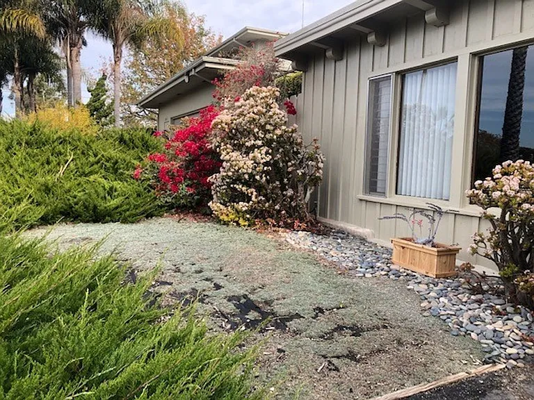 915 Brittany Rd — Photo 2