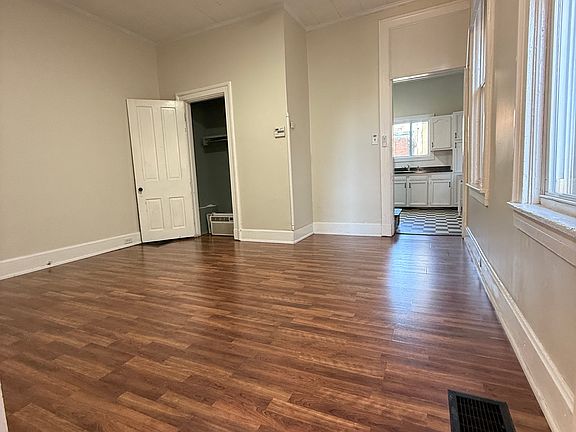 2nd image of 935 Hamlet St