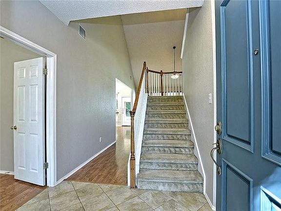 5th image of 705 Birch Brook Dr
