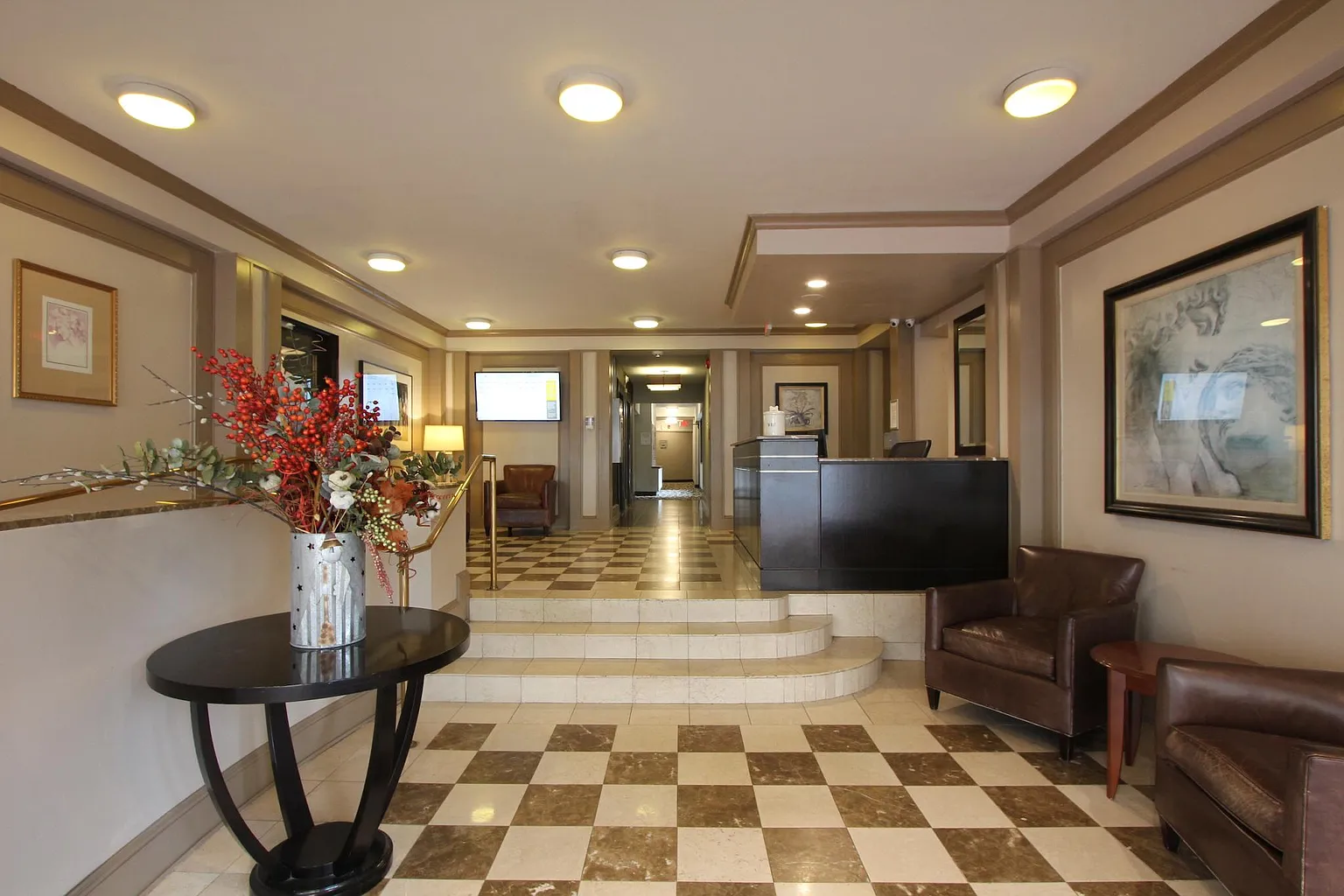 2424 Pennsylvania Ave NW APT 205 photo 1