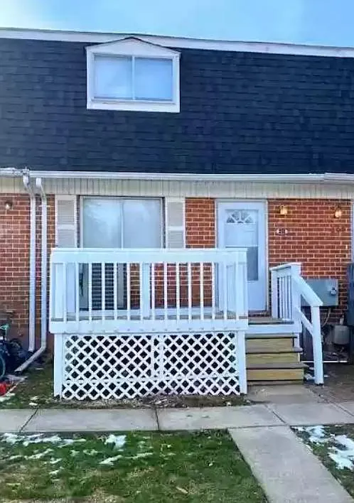 211 Columbine Ct