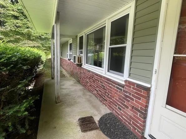 65 Eaton Rd W, Framingham, MA 01701