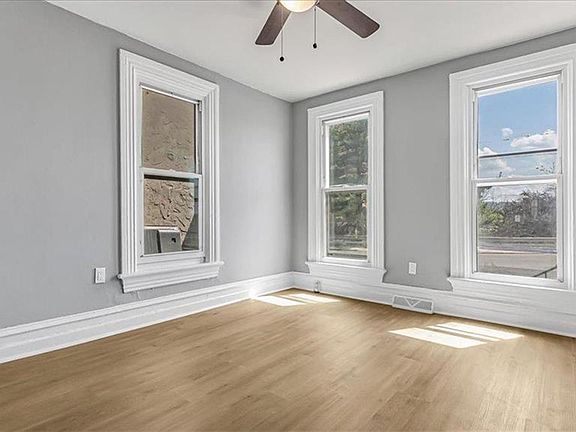 5th image of 841 Jackson St