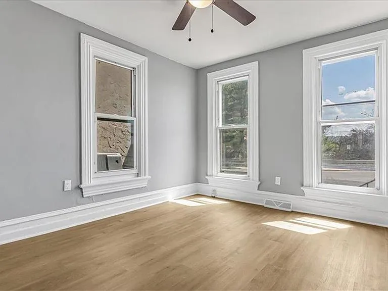 841 Jackson St — Photo 5