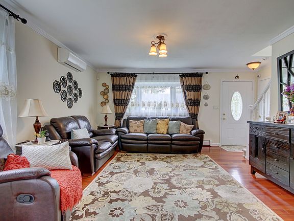 3rd image of 25 Boblee Ln