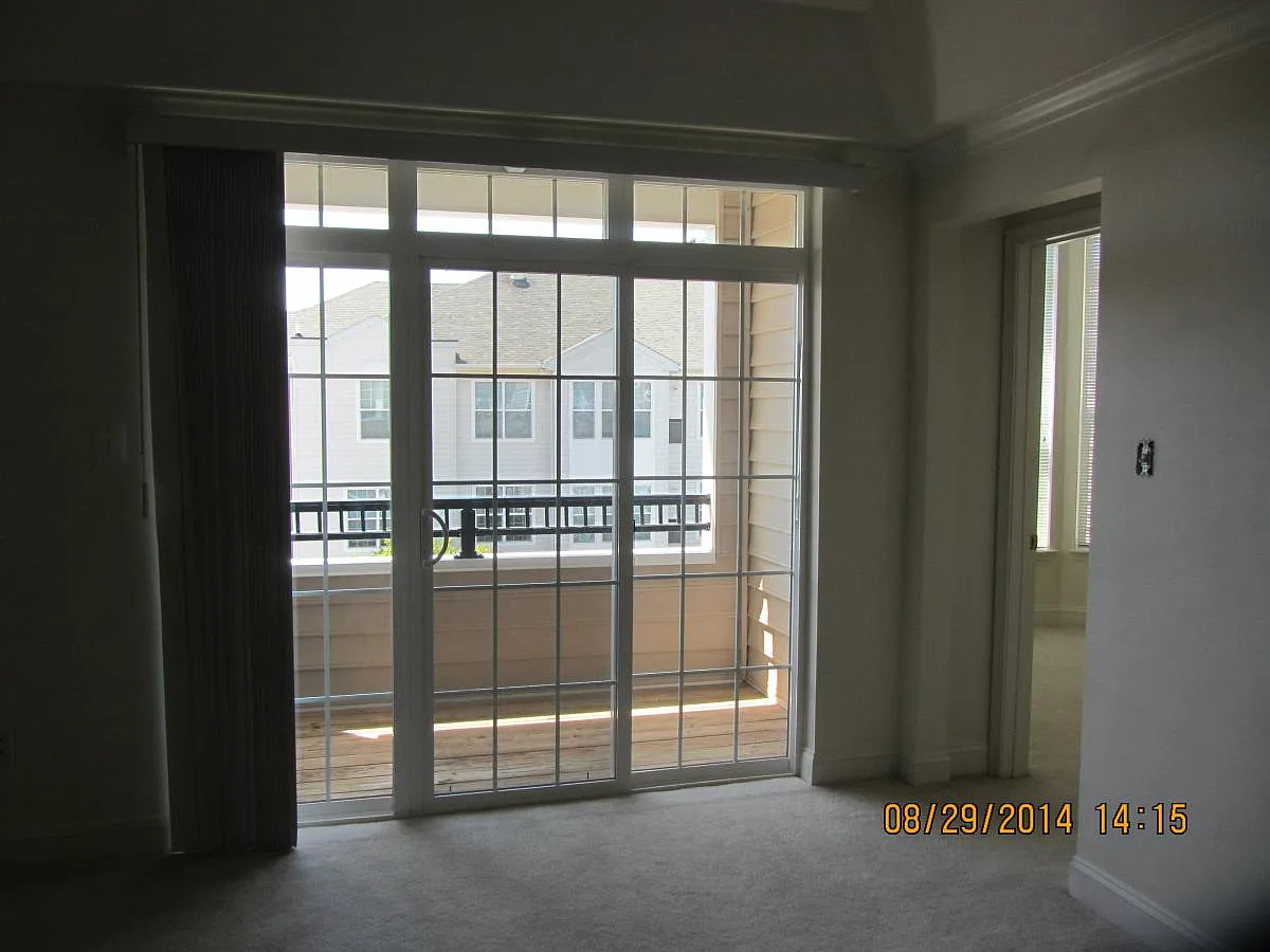 2 bed, 1500 sqft, $1,850 — Photo 4