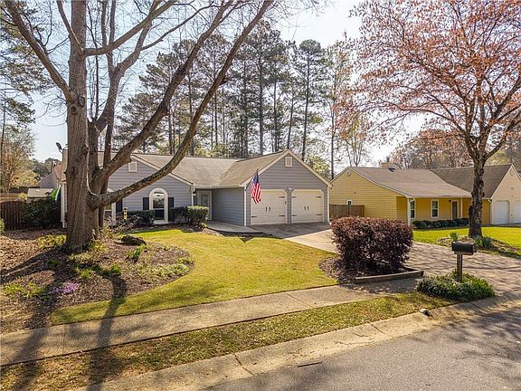 3rd image of 3225 Caley Mill Dr