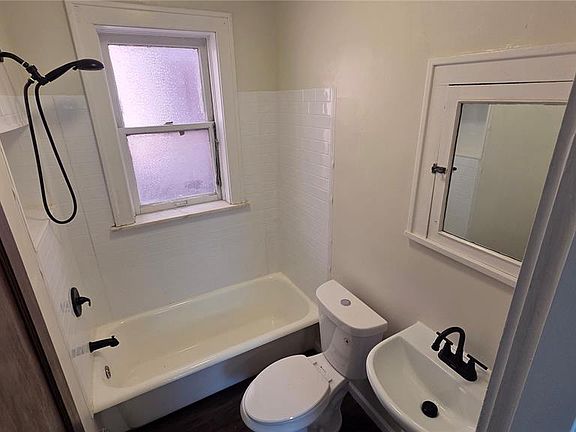 5th image of 2633 Russell Blvd