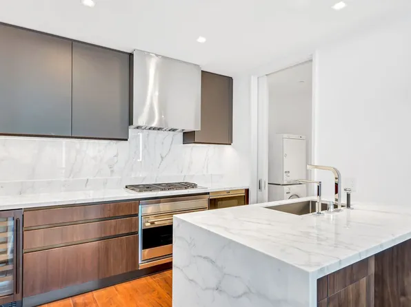 1 West End Avenue image 4 of 21