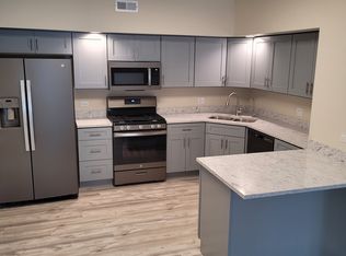 1109 E Division St APT 1B, Lockport, IL