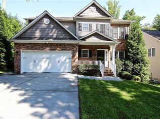 101 Woodbriar Rd, Winston Salem, NC 27106