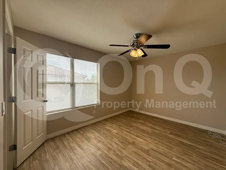 422 W Redwood Dr — Photo 14