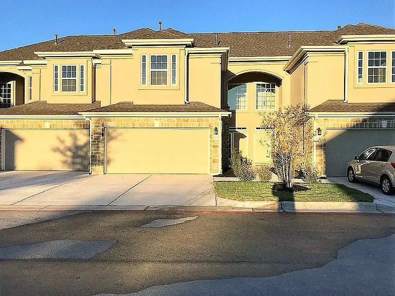 1101 E Parmer Ln #221 — Photo 1