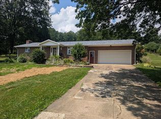 2735 Crooked Run Rd NW, New Philadelphia, OH 44663