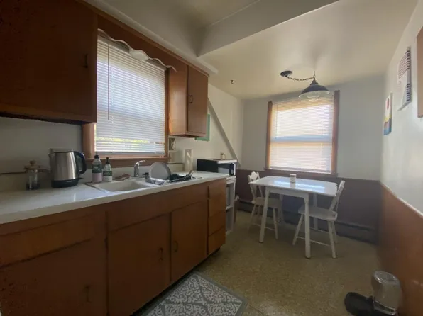 1714 Adams St #4, Madison, WI 53711