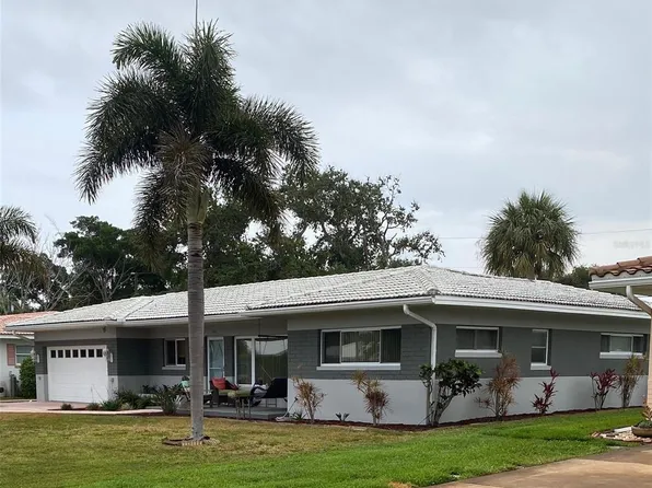 106 19th St, Belleair Beach, FL 33786