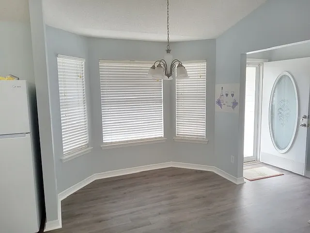 2568 E Ashford Park Dr — Photo 3